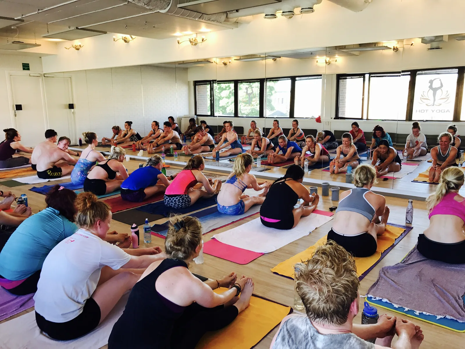 Hot Yoga-gruppe hos Heat Fitness i Sola